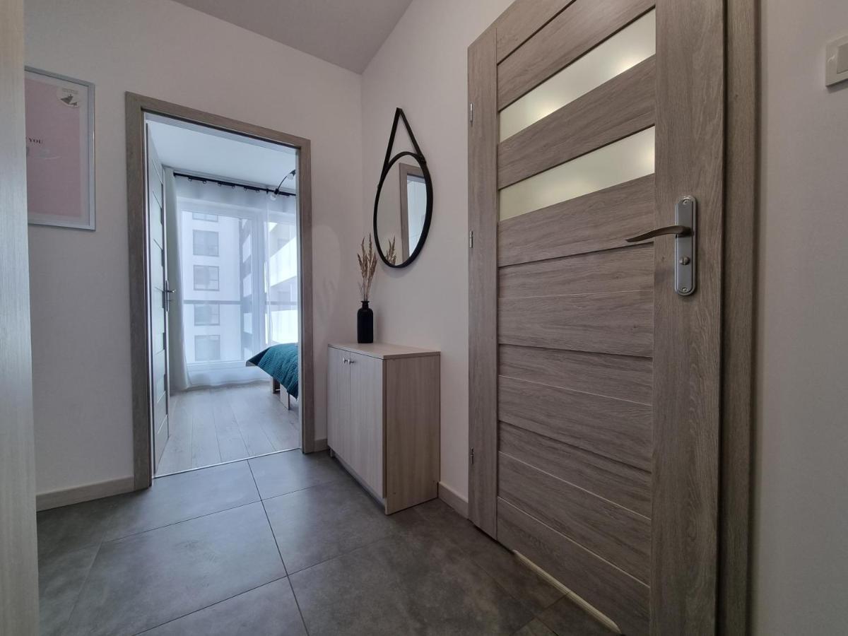 Q Apart Enter- Klimatyzowany 2 Pokojowy Apartament Przy Manufakturze Z Garazem Gratis, Fv Lodz (Lodz) Ngoại thất bức ảnh