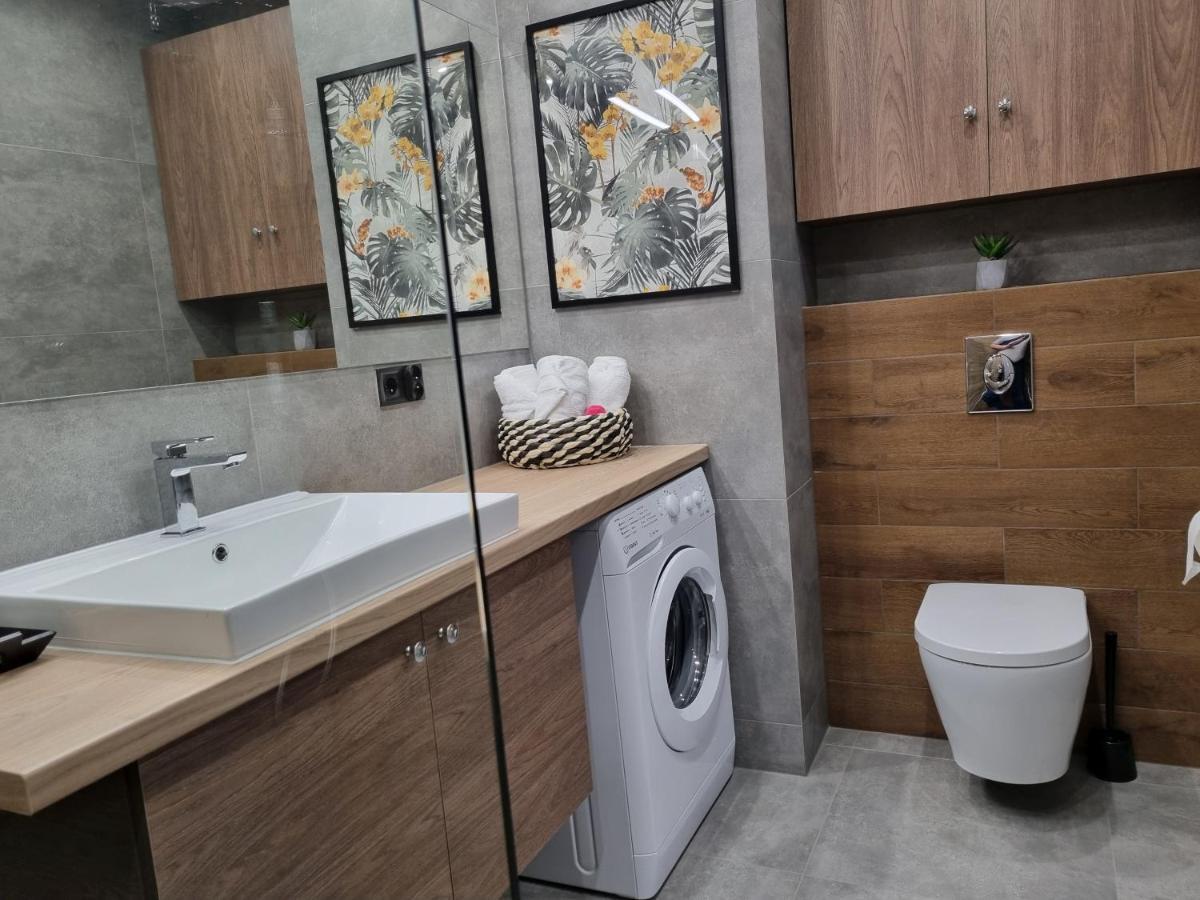 Q Apart Enter- Klimatyzowany 2 Pokojowy Apartament Przy Manufakturze Z Garazem Gratis, Fv Lodz (Lodz) Ngoại thất bức ảnh