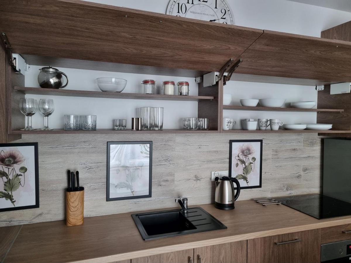 Q Apart Enter- Klimatyzowany 2 Pokojowy Apartament Przy Manufakturze Z Garazem Gratis, Fv Lodz (Lodz) Ngoại thất bức ảnh