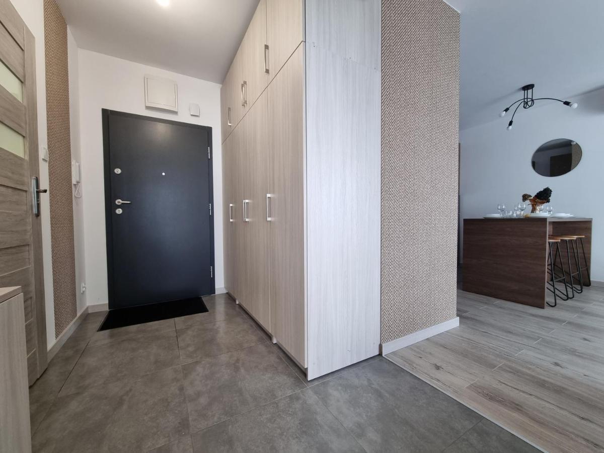Q Apart Enter- Klimatyzowany 2 Pokojowy Apartament Przy Manufakturze Z Garazem Gratis, Fv Lodz (Lodz) Ngoại thất bức ảnh